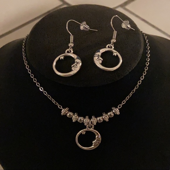 Silver plated moon design earrings & necklace set - Picture 9 of 10